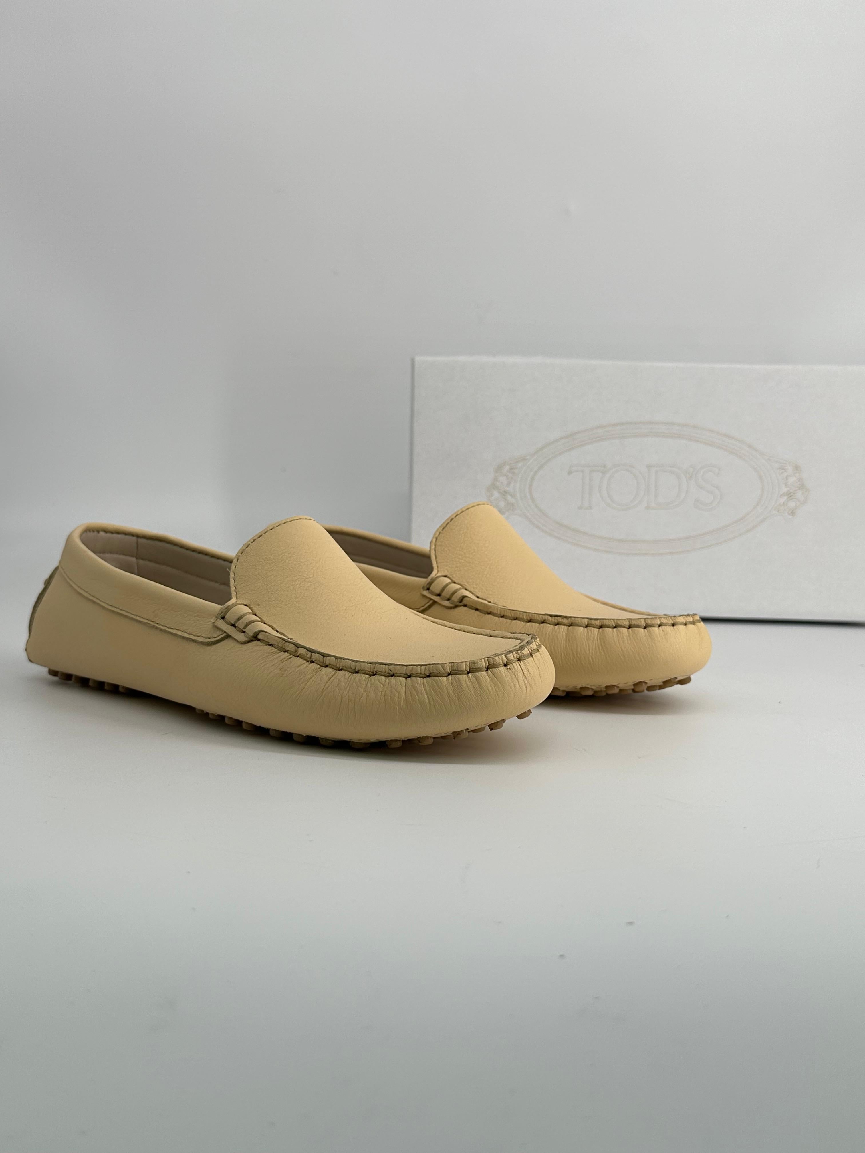 TODS-JAUNE-BANANE-37